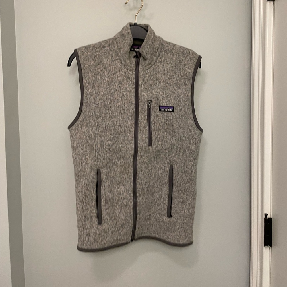 Patagonia Men’s Better Sweater Vest i’m Grey. Size XS. in excellent condition.